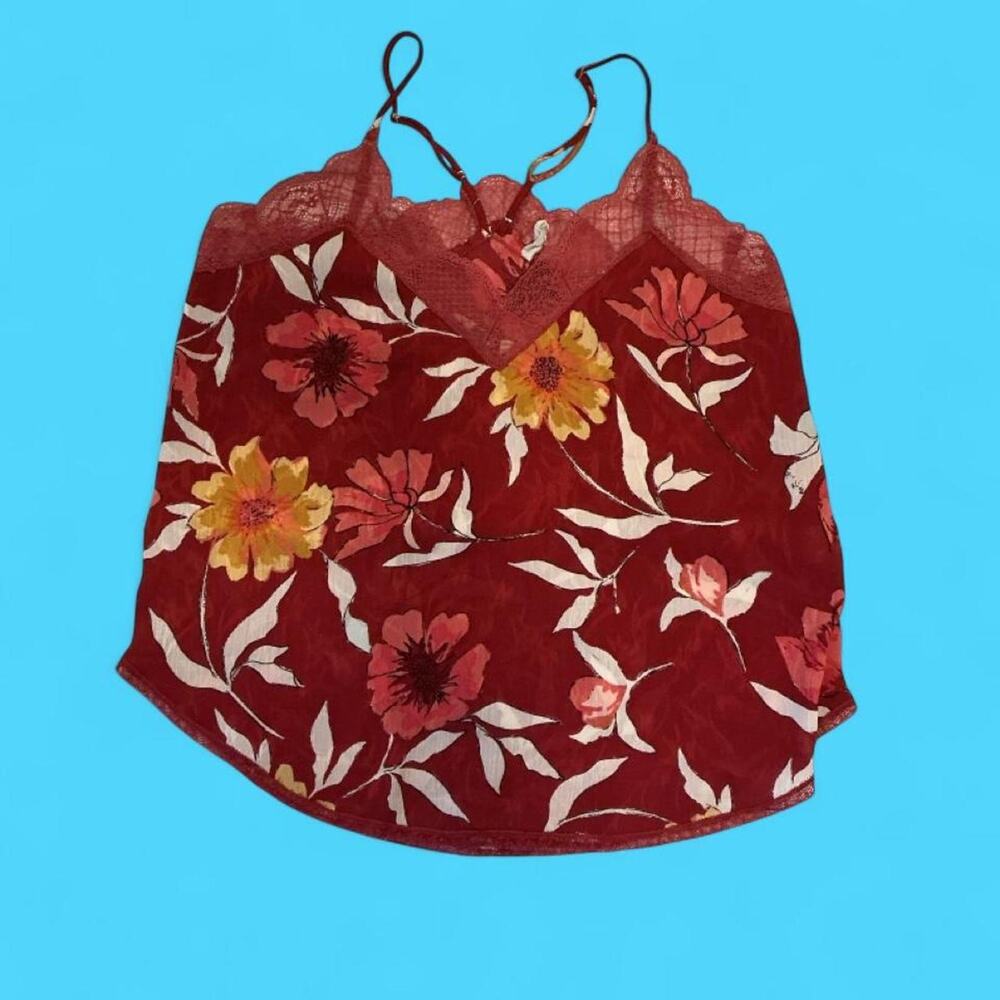 Love stitch floral lace cami